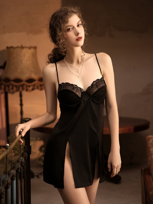 Sexy Deep V Backless Halter Nightdrees